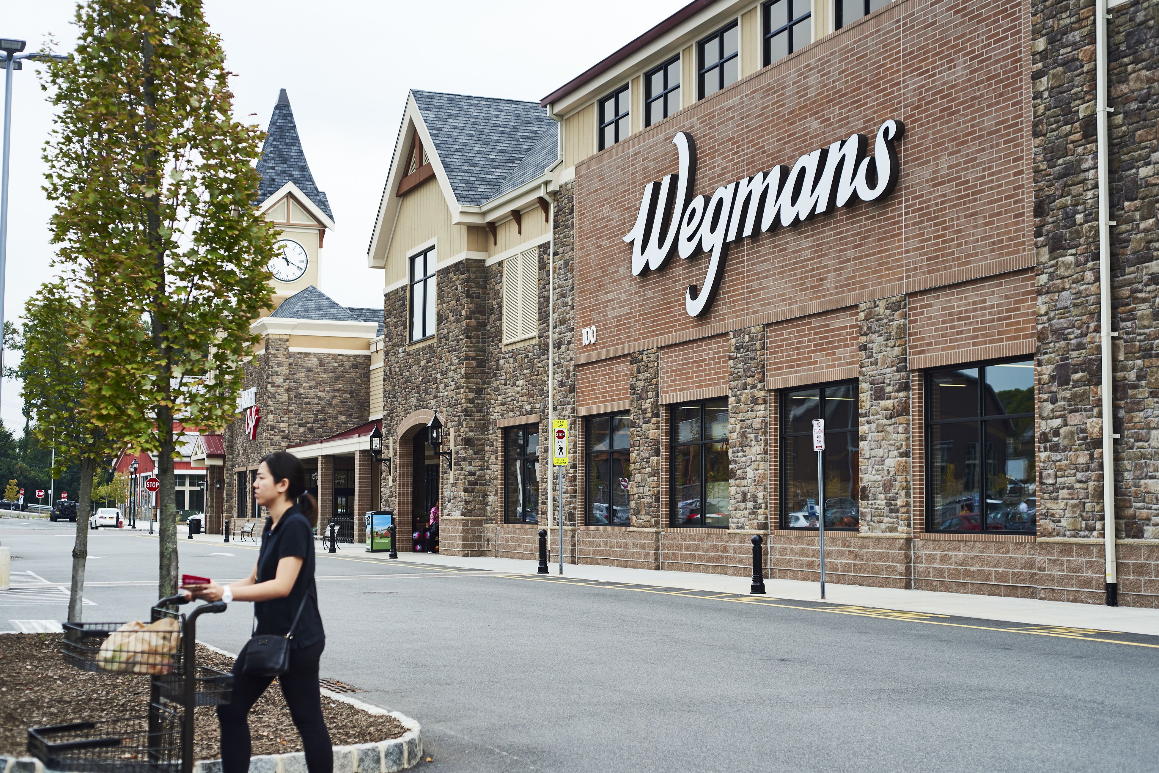 Wegmans grocery retailer opens in Brooklyn Navy Yard