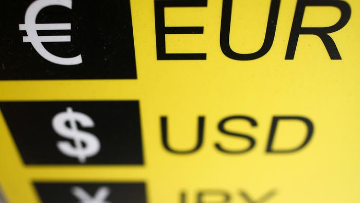 EUR/USD, GBP/USD Forecasts Amid US & UK Political Turmoil | Rupert Osborne