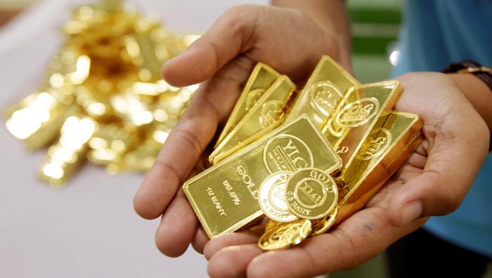 Gold Prices Fall on Hopes for Progress in Ukraine Talks, Rising Treasury Yields
