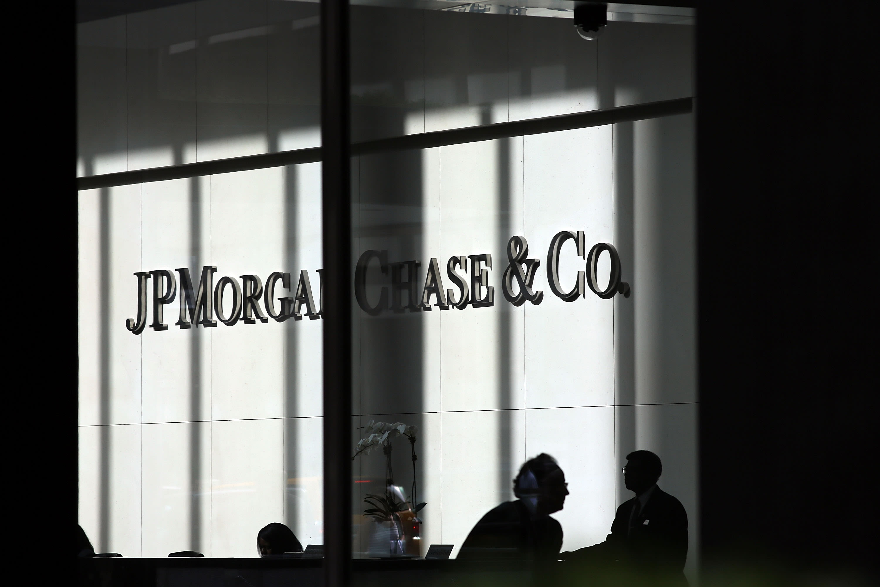 Prosecutors ask for delays in civil instances towards JP Morgan till metals prison case resolved