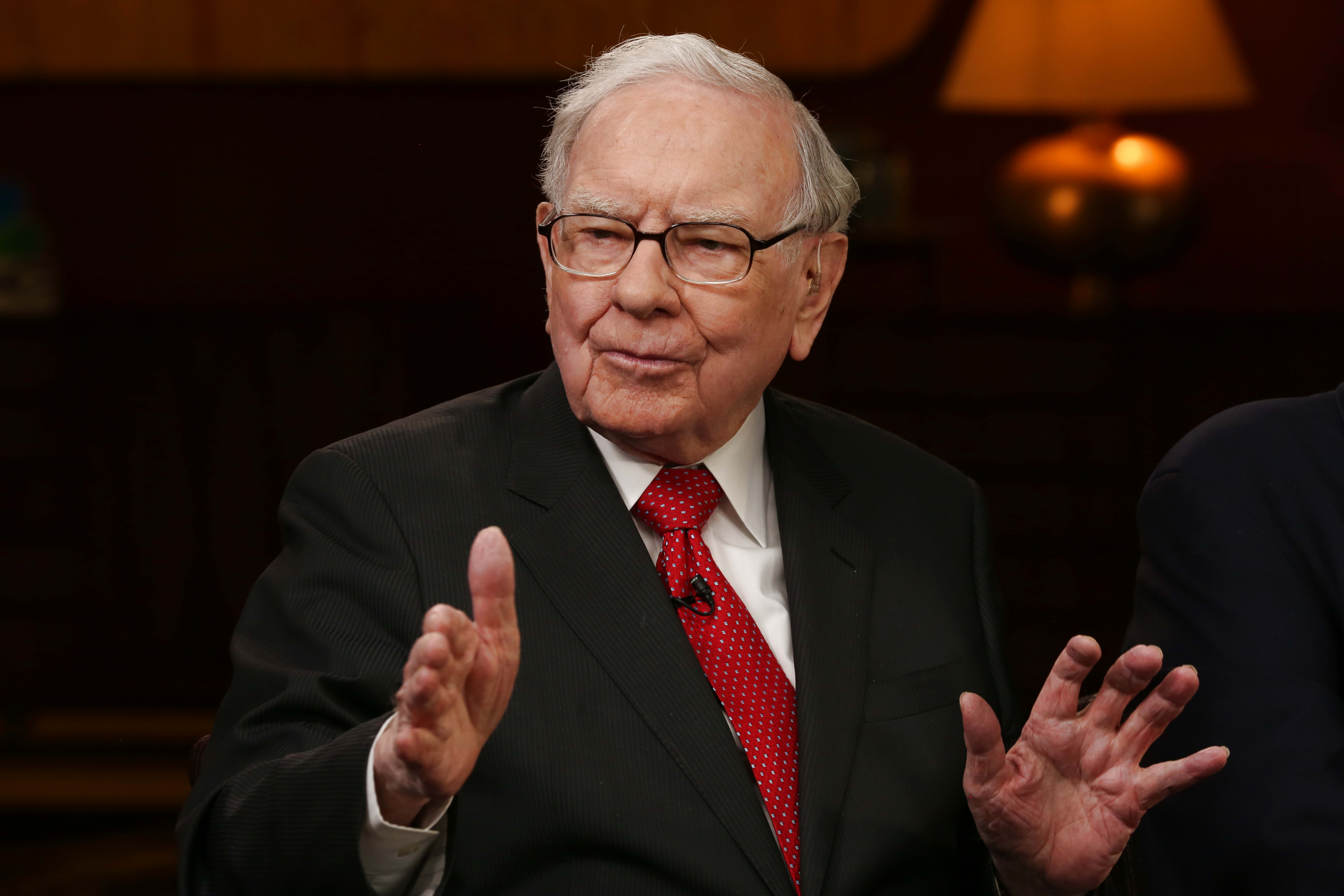 Warren Buffett has $128 billion in money to burn