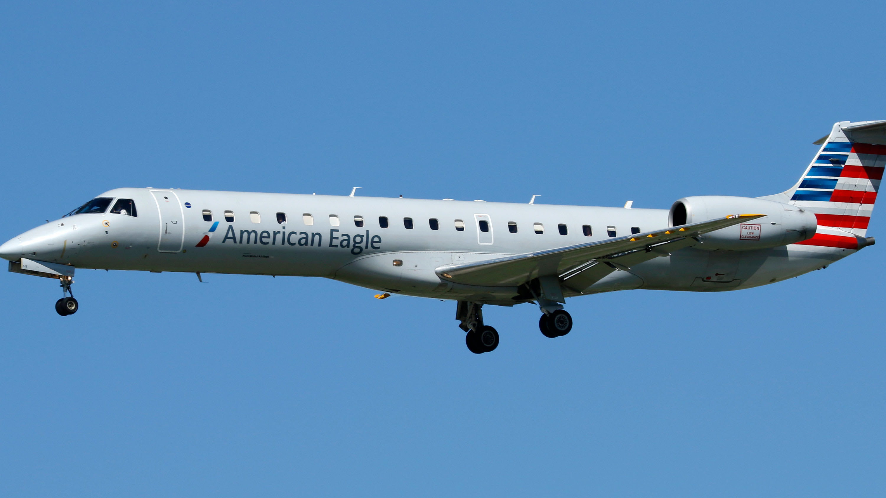 American flight skids off runway in O’Hare as storm disrupts a whole lot of flights