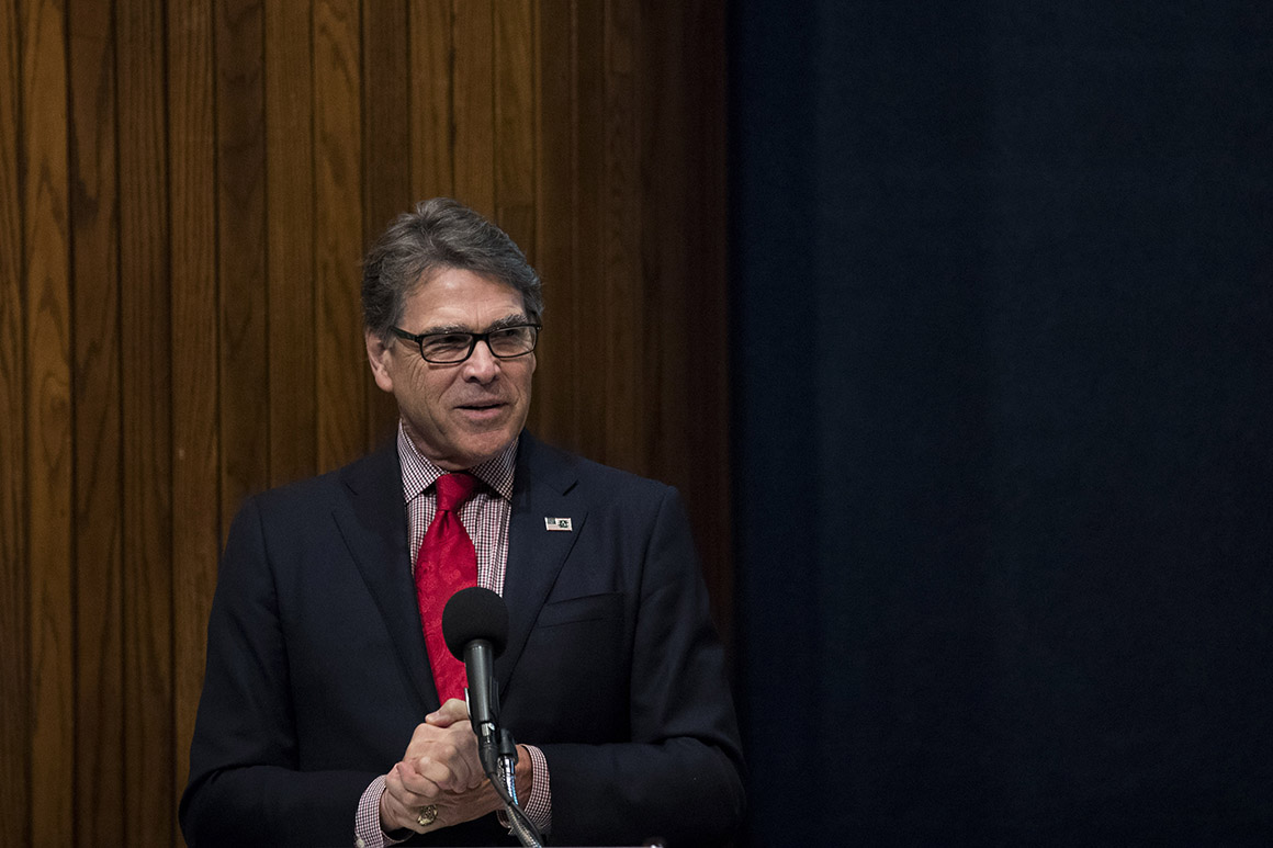 Rick Perry dances towards the exits