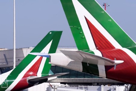 Alitalia directors impartial on Delta, Lufthansa gives