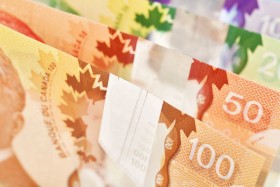 Canadian Greenback Slumps on Weak Manufacturing Gross sales, BoC Warning — Foreign exchange Information