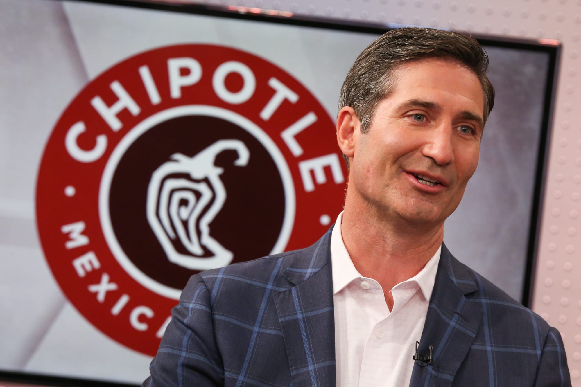 Restaurant updates give Chipotle ‘enormous benefit’ in deliveries: CEO