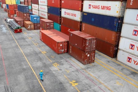 POLL-Indonesia more likely to document commerce deficit in November