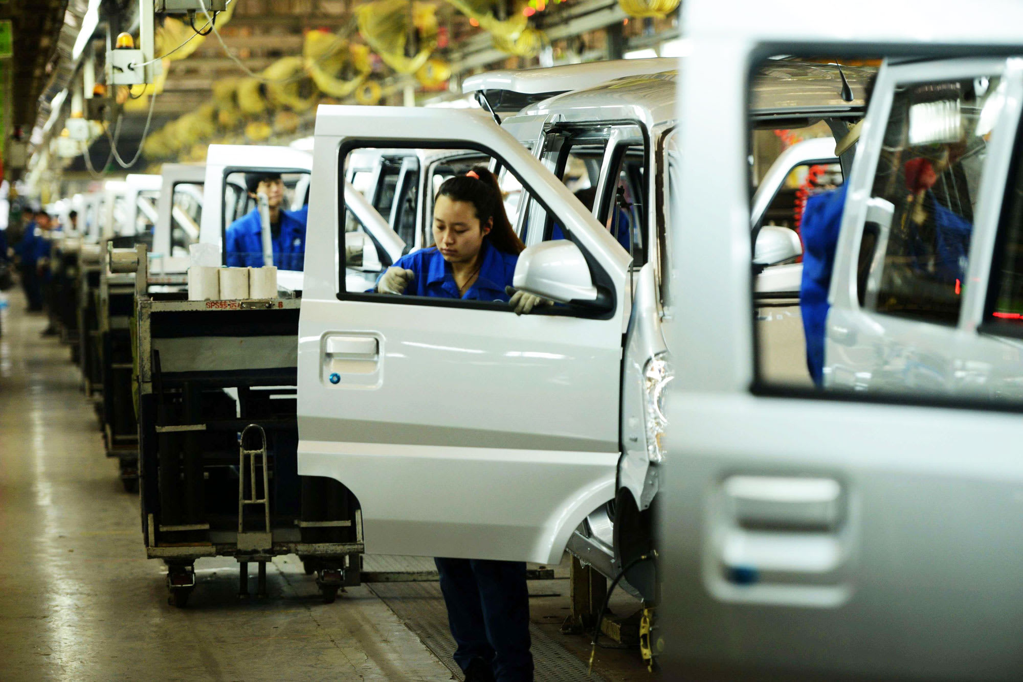 Coronavirus prompts automakers to evacuate staff from China, weigh manufacturing unit delays