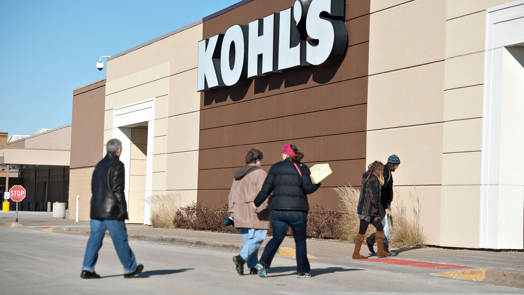 Kohl’s shares tank on dismal vacation gross sales outcomes, lowered outlook