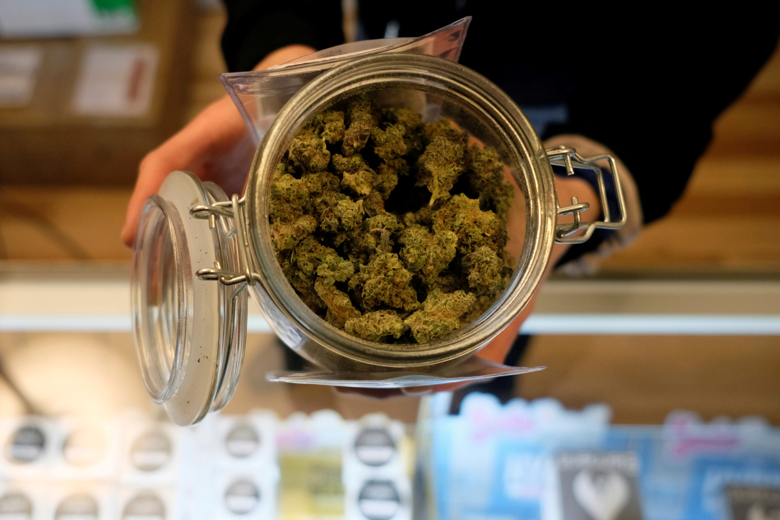 Illinois rings in new yr with its first authorized leisure marijuana gross sales