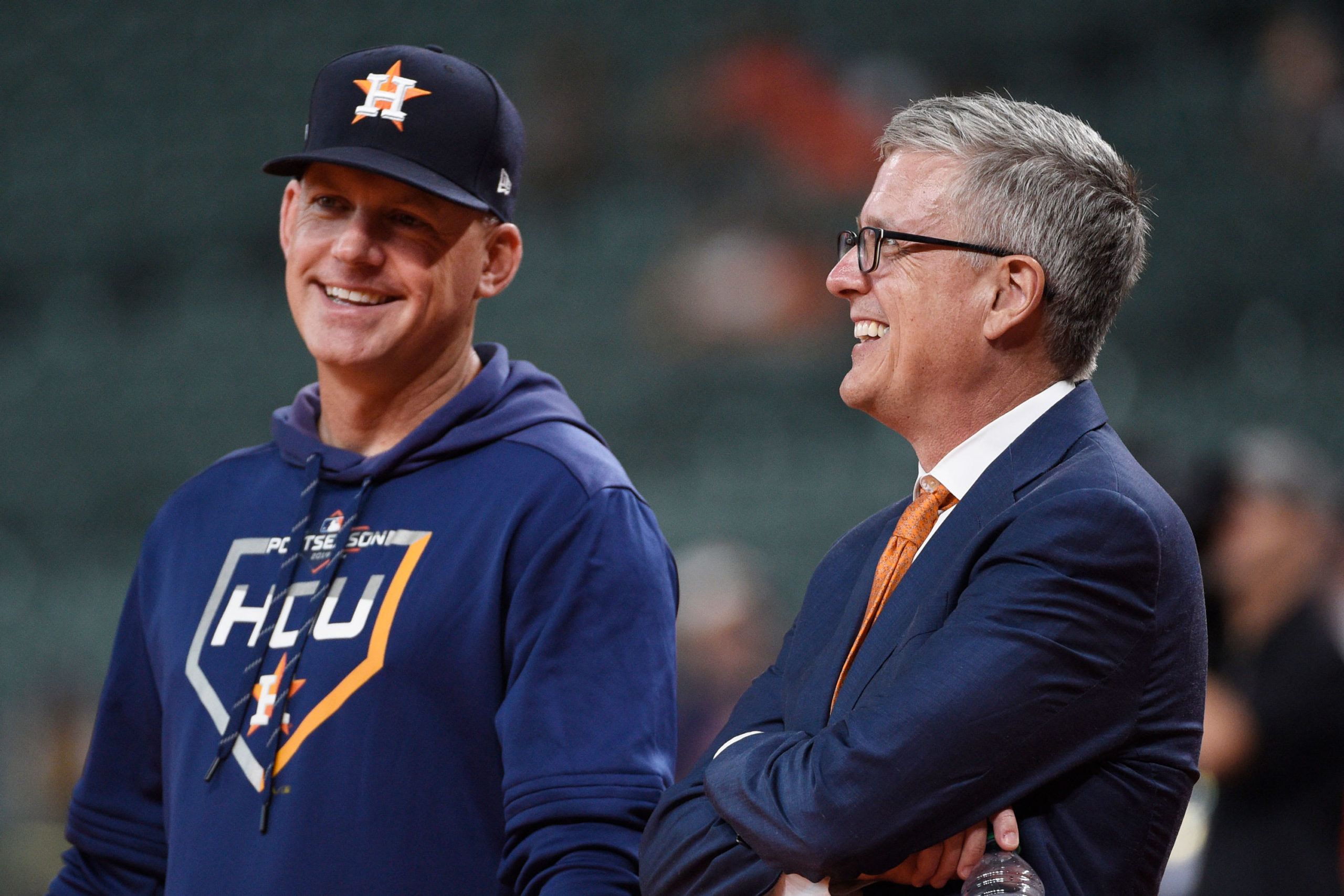 MLB suspends Houston Astros GM Lunhow and supervisor Hinch after dishonest probe