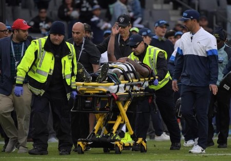FEATURE-NFL-As baseball loosens grip on CBD, former soccer gamers urge NFL to observe