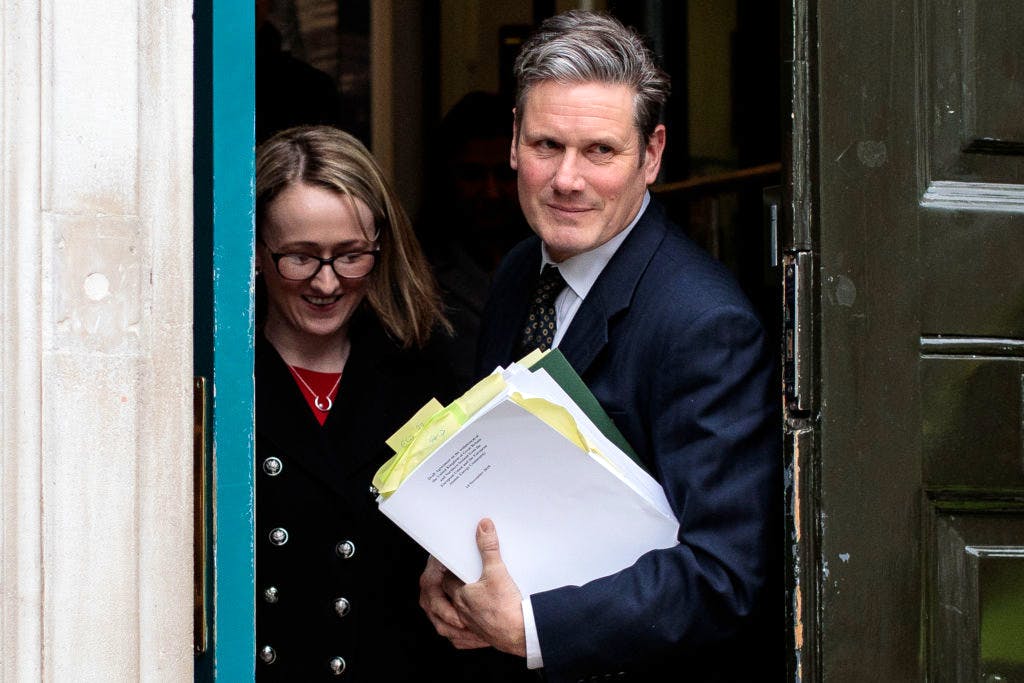 Keir Starmer wins huge union backing in Labour management contest