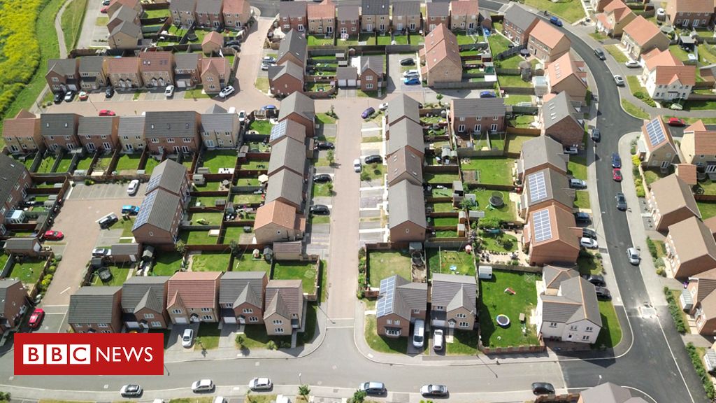 New UK housing ‘dominated by roads’