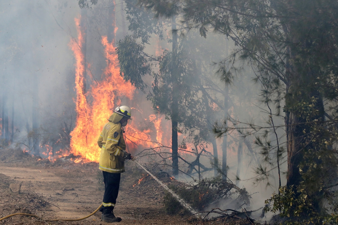 Australia turns from protection to offense in wildfire battle
