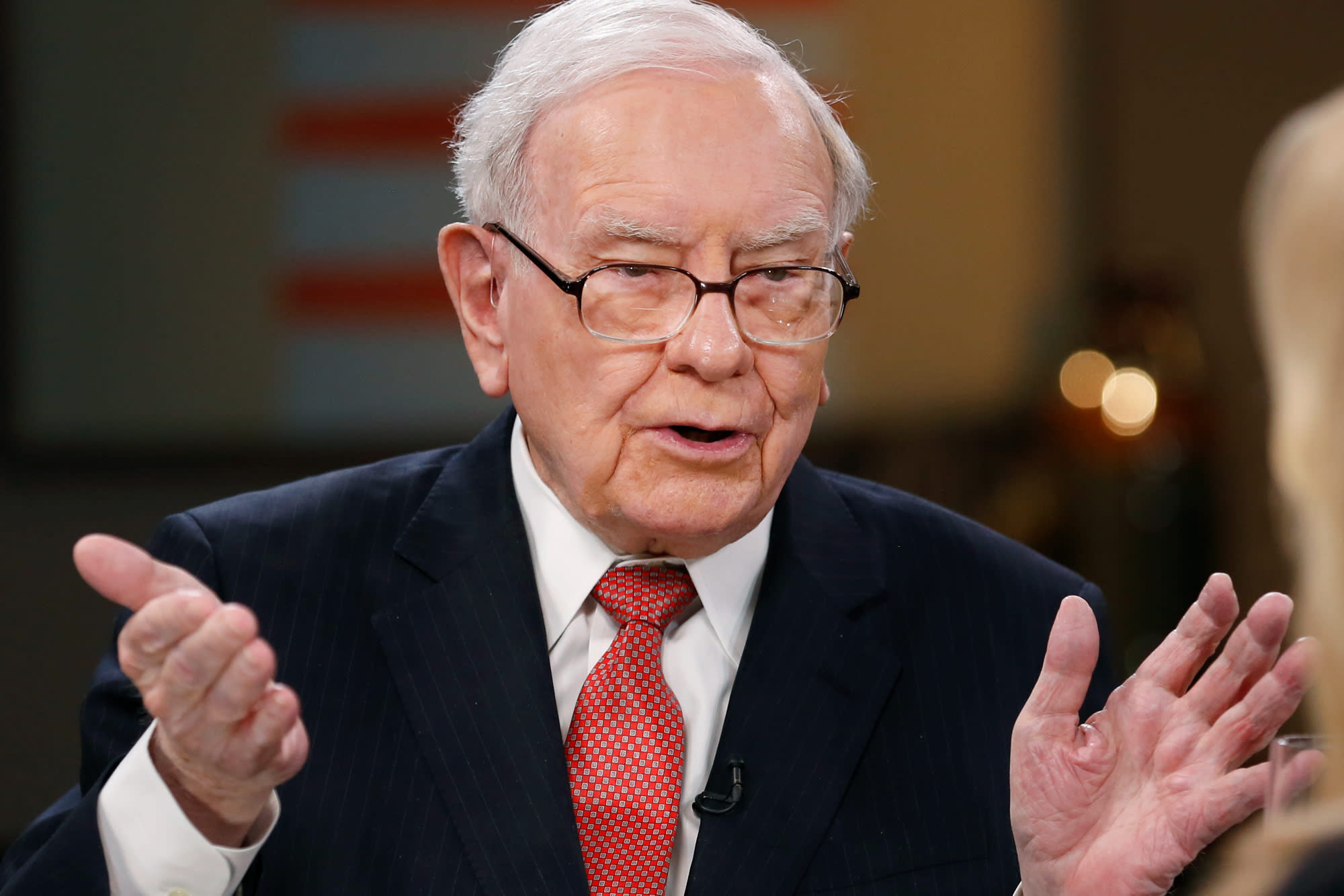 Buffett watchers keen for large acqusition in Berkshire Hathaway letter