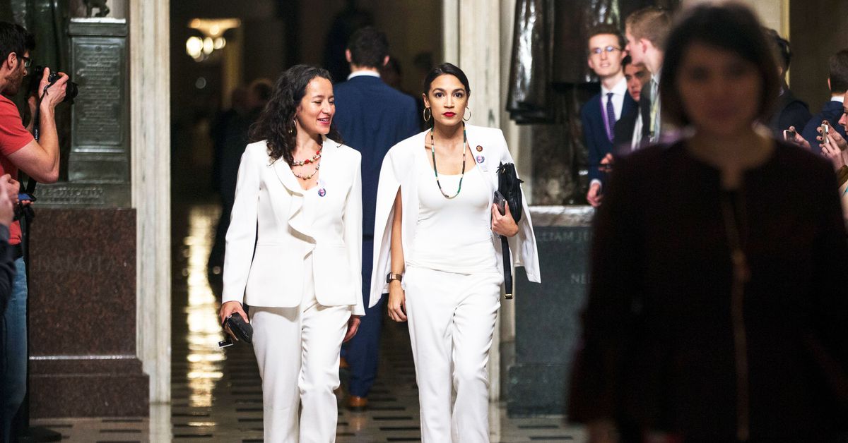 State of the Union 2020: Alexandria Ocasio-Cortez and 9 different Democrats are skipping the handle