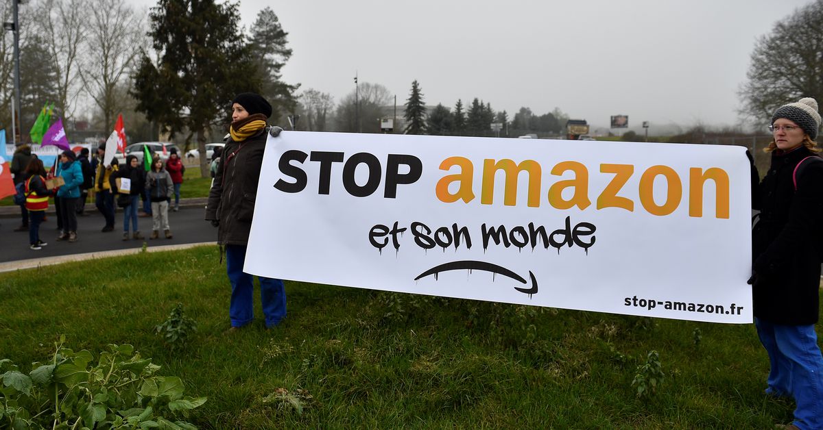 Bernie Sanders, Elizabeth Warren letter to Jeff Bezos urges modifications to Amazon warehouse work