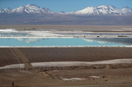 EXCLUSIVE-Prime lithium miner seeks to watch water shortage in parched Chile salt flat