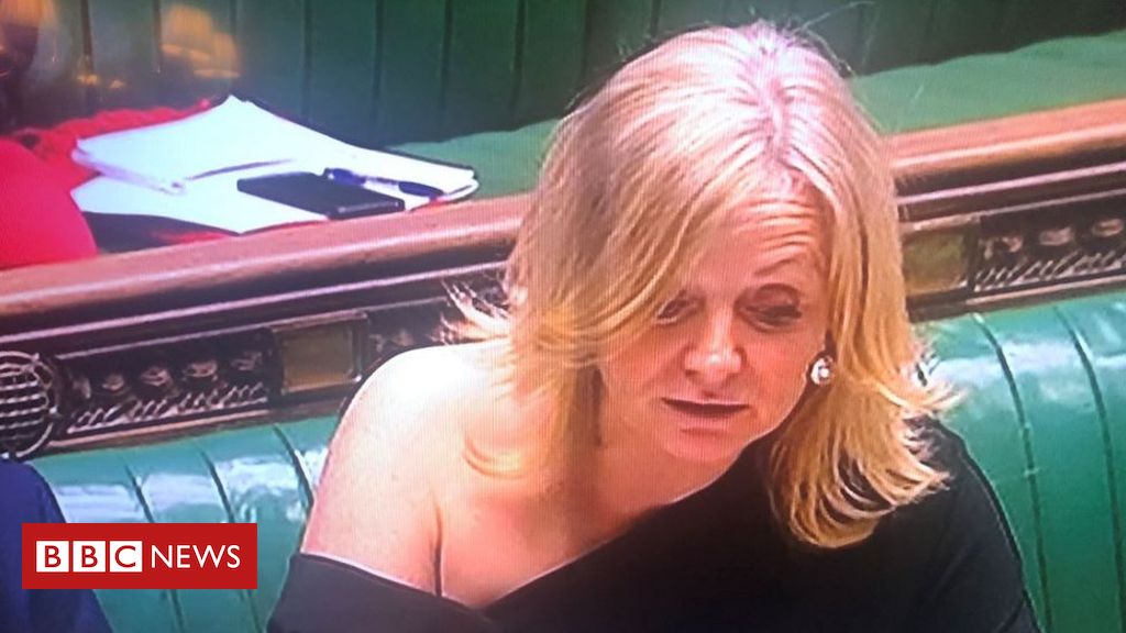 Tracy Brabin: MP tweets tongue-in-cheek retort to reveal shoulder critics
