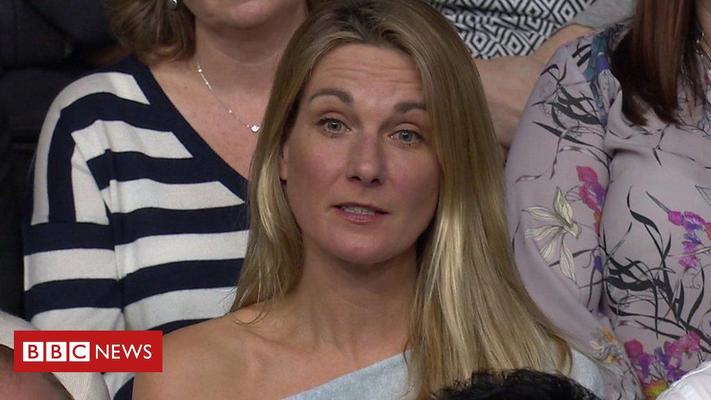 Query Time: Was Tracy Brabin’s costume acceptable for parliament?