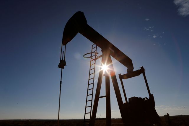 Ten indicators the oil trade is bent off form