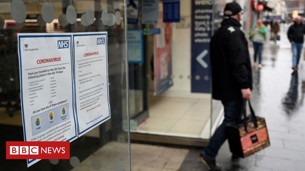 Coronavirus: Hundreds volunteer to assist NHS with weak