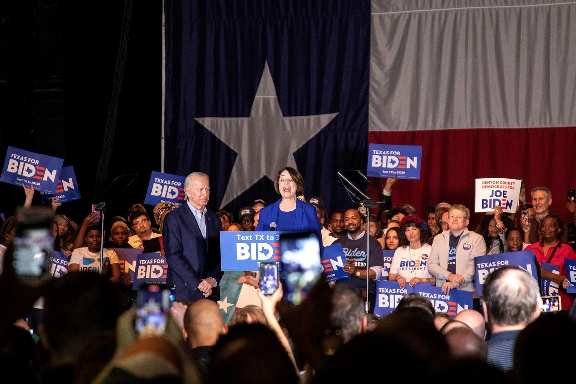 Klobuchar drops out of 2020 marketing campaign, endorses Biden