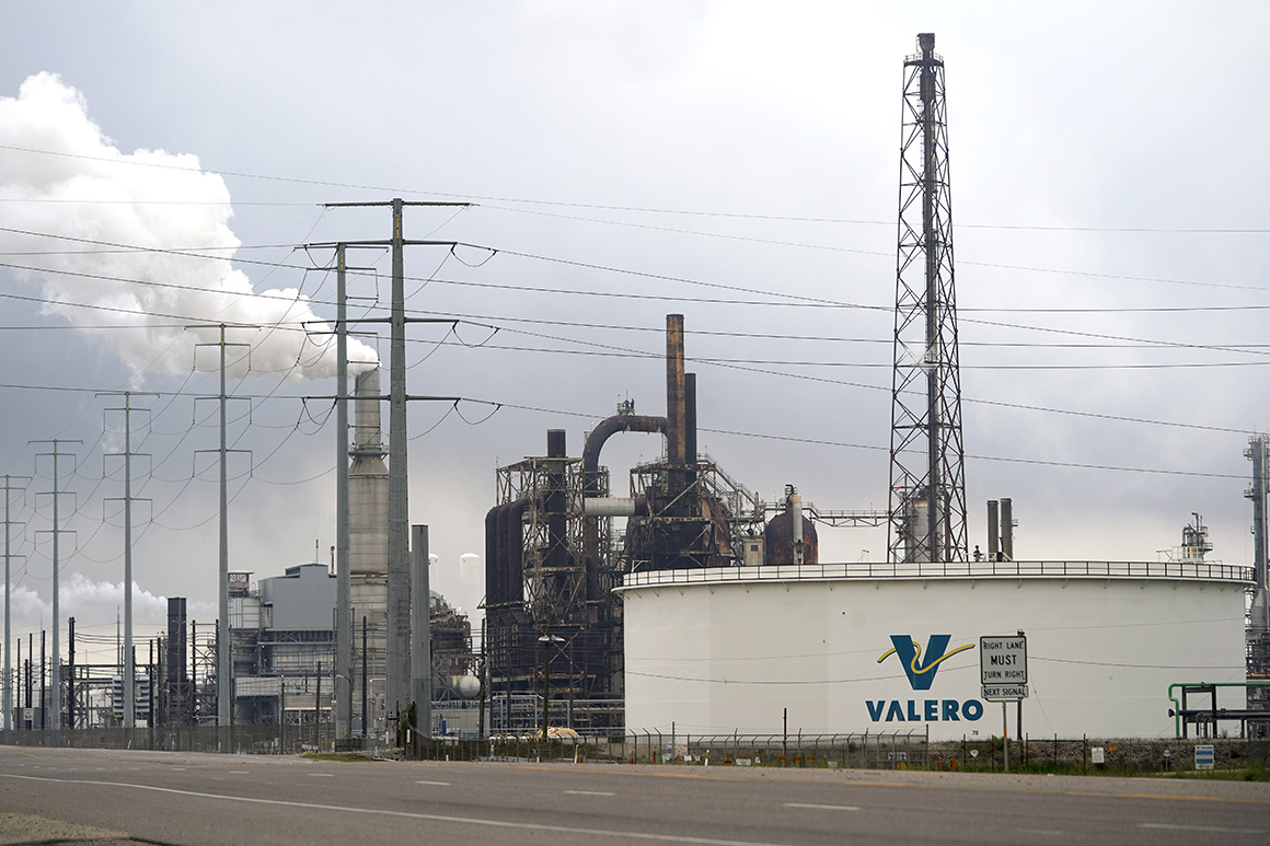 Oil costs go adverse – and Washington is paralyzed over what to do
