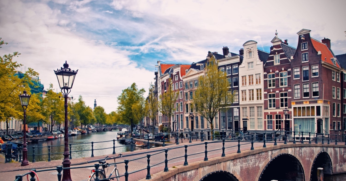 Dutch Brokerage Launches Crypto Buying and selling for the Euro Market