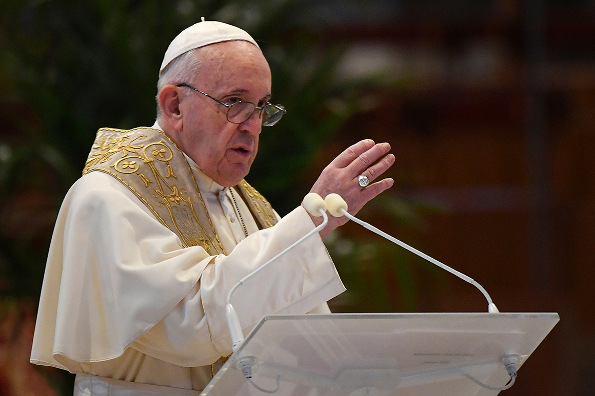 Pope urges solidarity on an Easter of virus sorrow