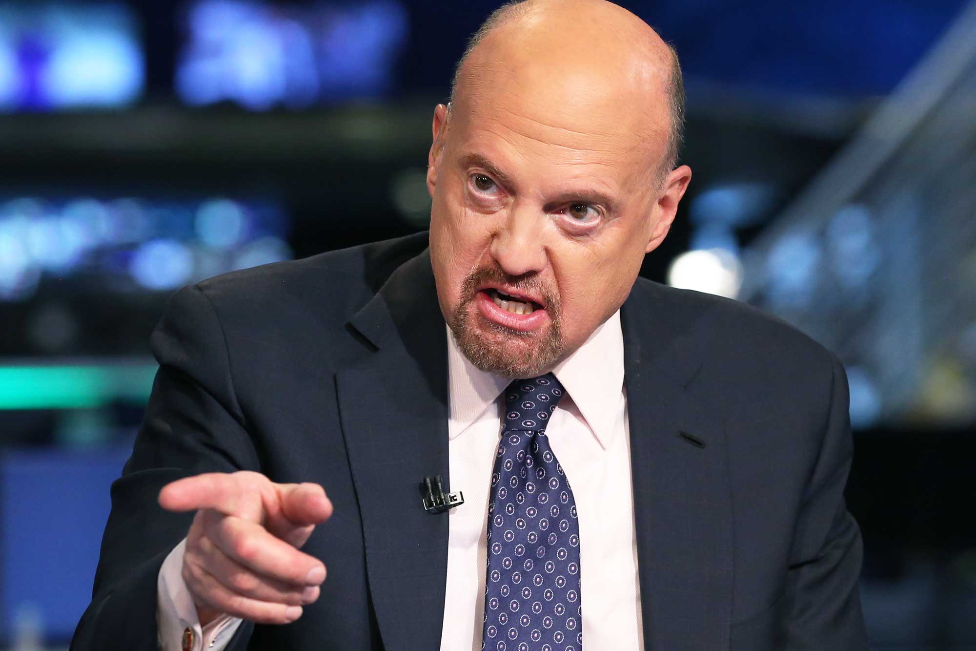 Jim Cramer sees positives for buyers after sell-off on Covid fears