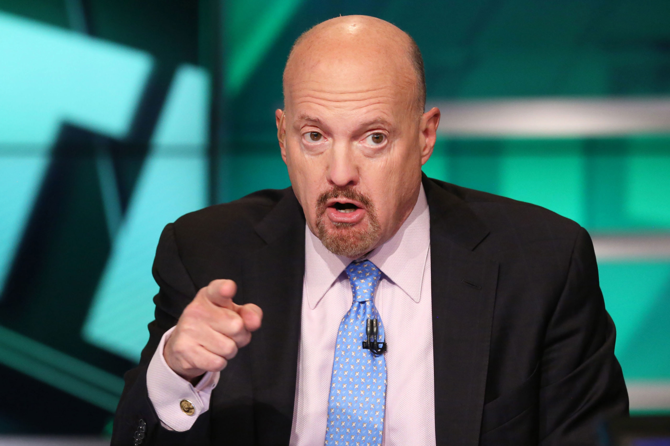 Cramer sees troubling indicators for market, says it is OK to promote winners