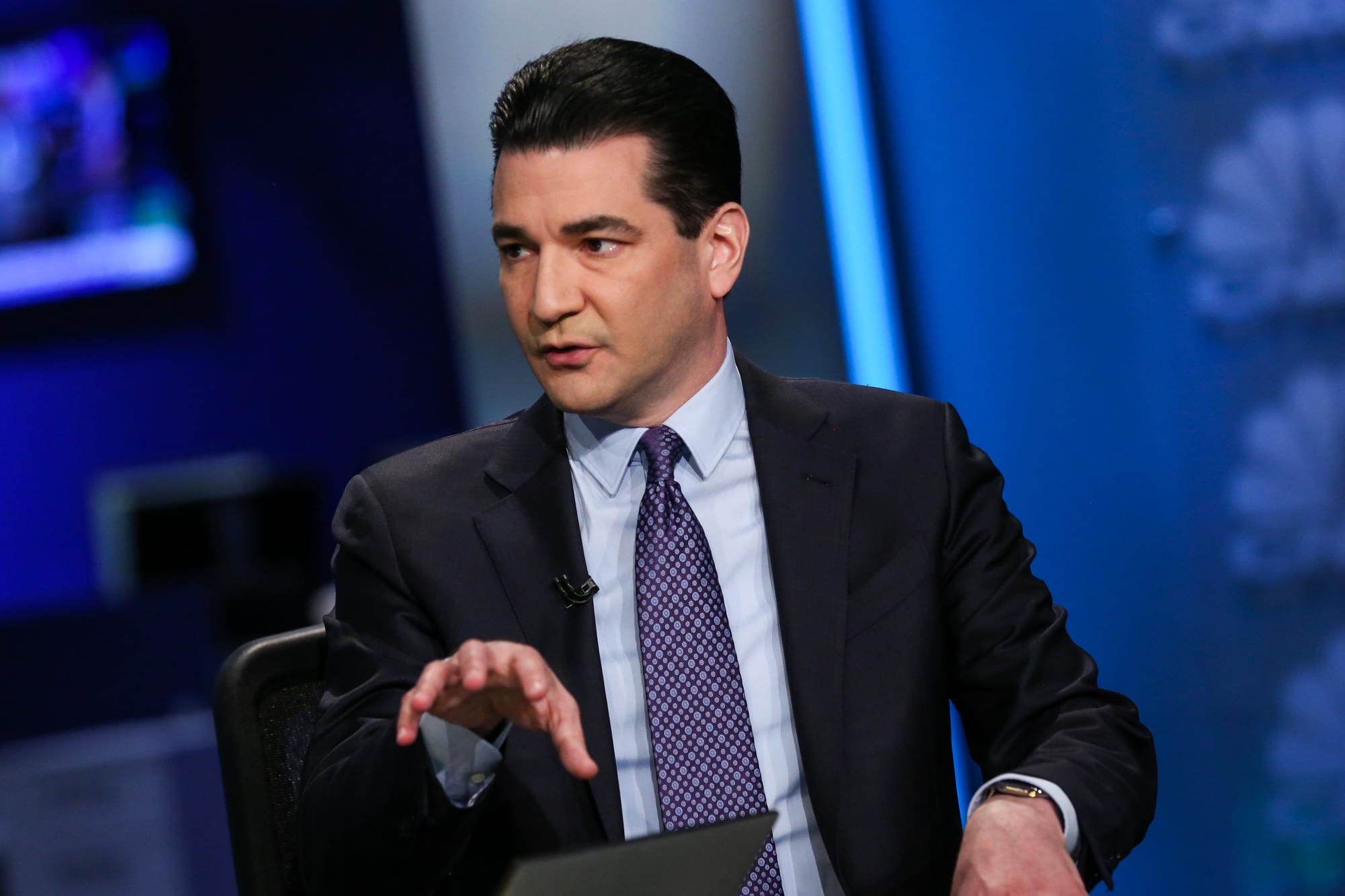 The coronavirus pandemic ‘is about to blow up’ earlier than therapeutic counterattack, Dr. Scott Gottlieb says