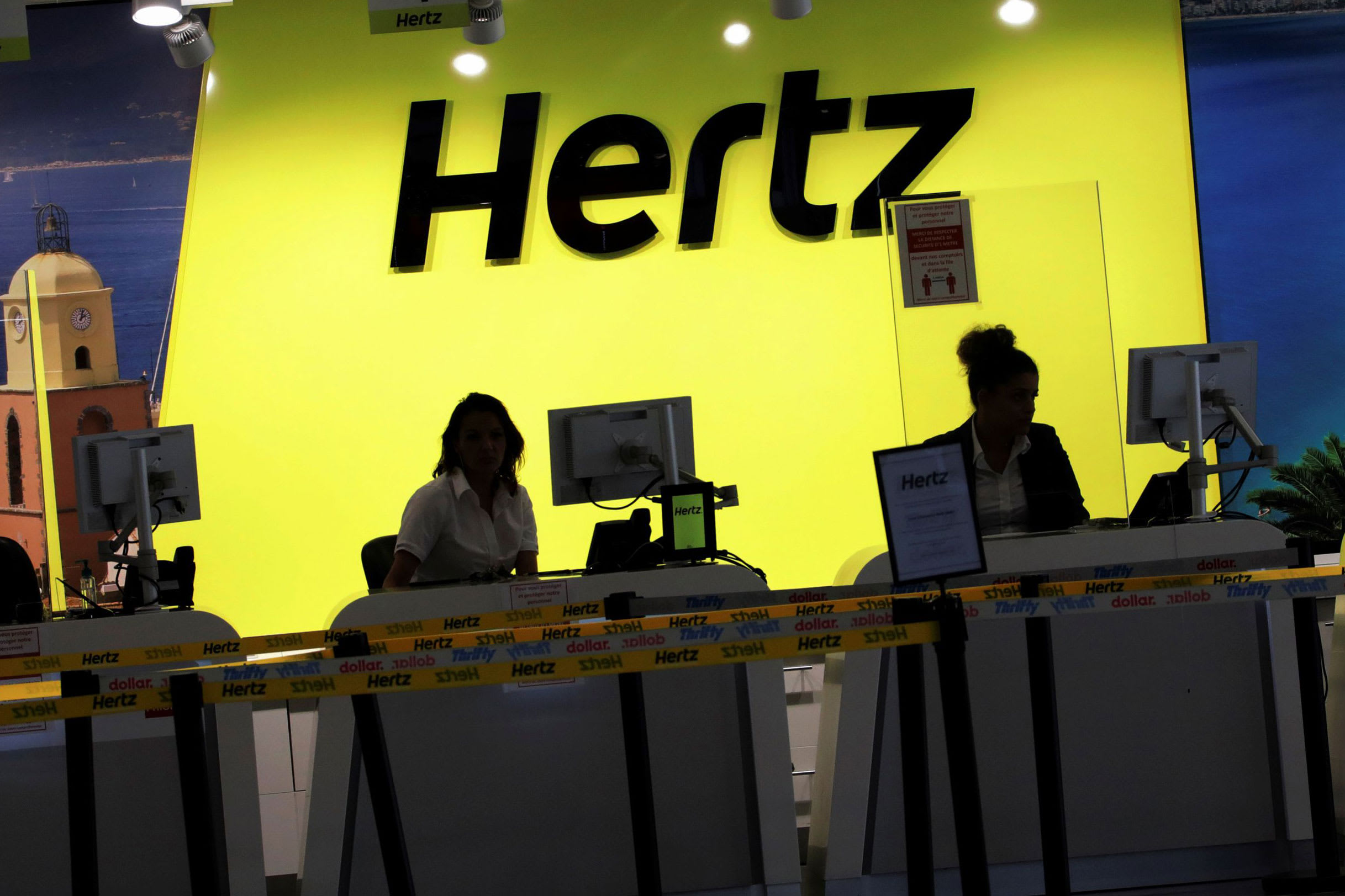 Hertz halts plan to promote $500 million in shares after SEC evaluation