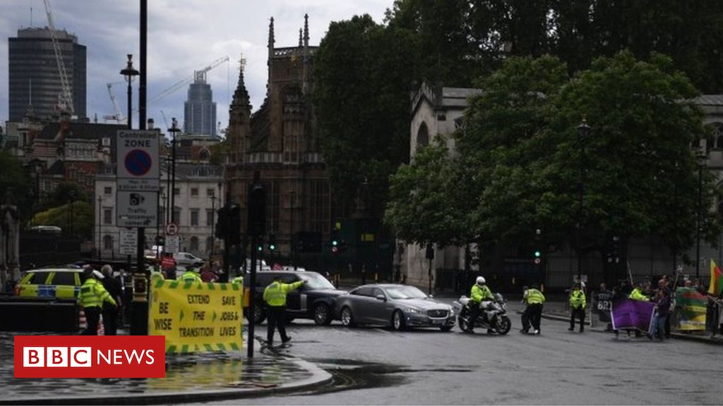 Boris Johnson’s convoy in shunt outdoors Parliament