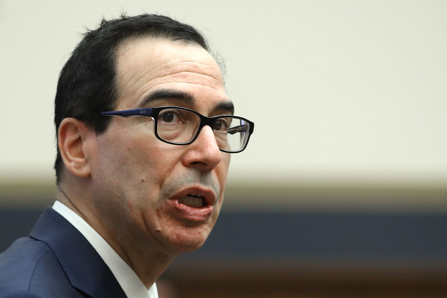 Mnuchin, Powell face new calls for to rescue financial system