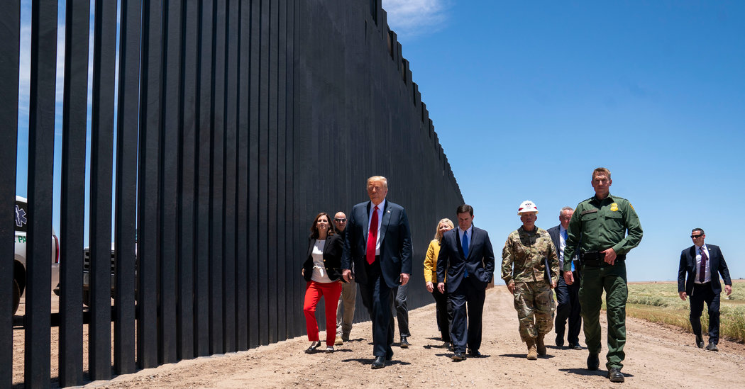 Trump Travels to Arizona to Boast About Wall and Press Immigration Difficulty