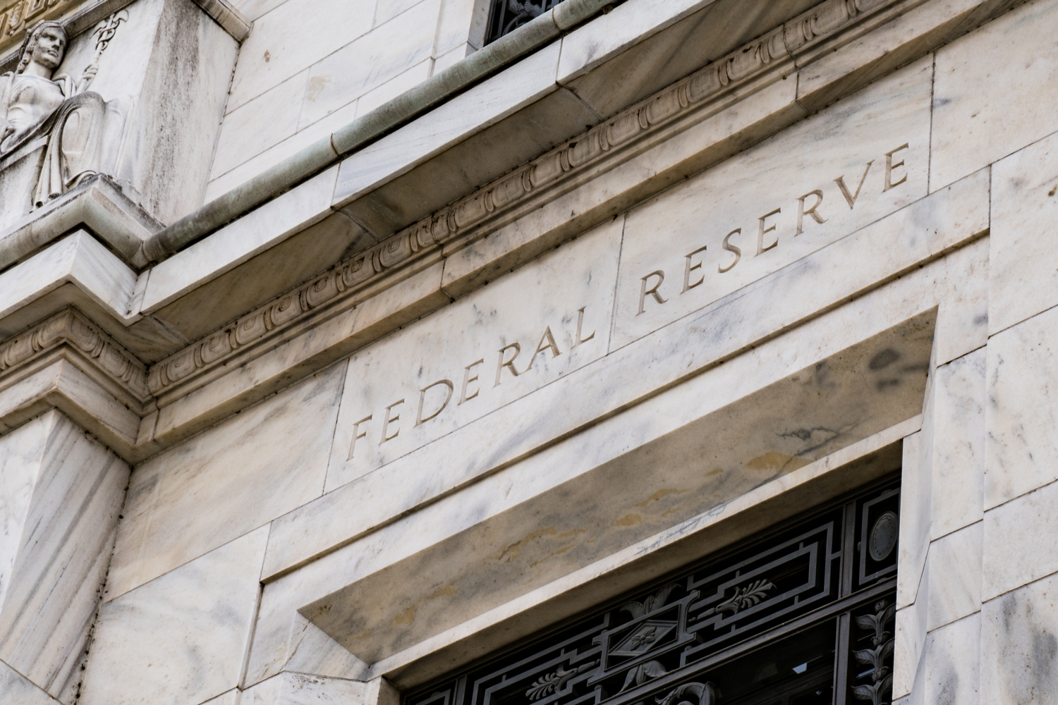 Lipton: Stablecoins Can Bridge Central Banks and Shopper Funds