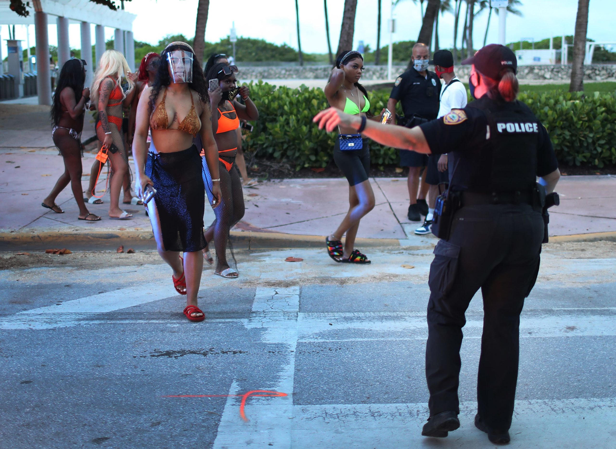 ‘We have to shut down’ — Florida stories greater than 10,000 coronavirus instances for fifth day
