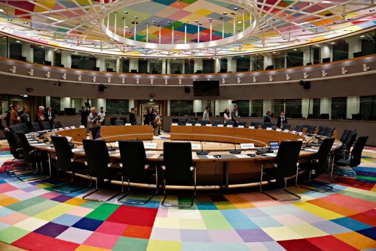 EUR/USD Foreign exchange Market Strengthens as Important EU Summit Begins