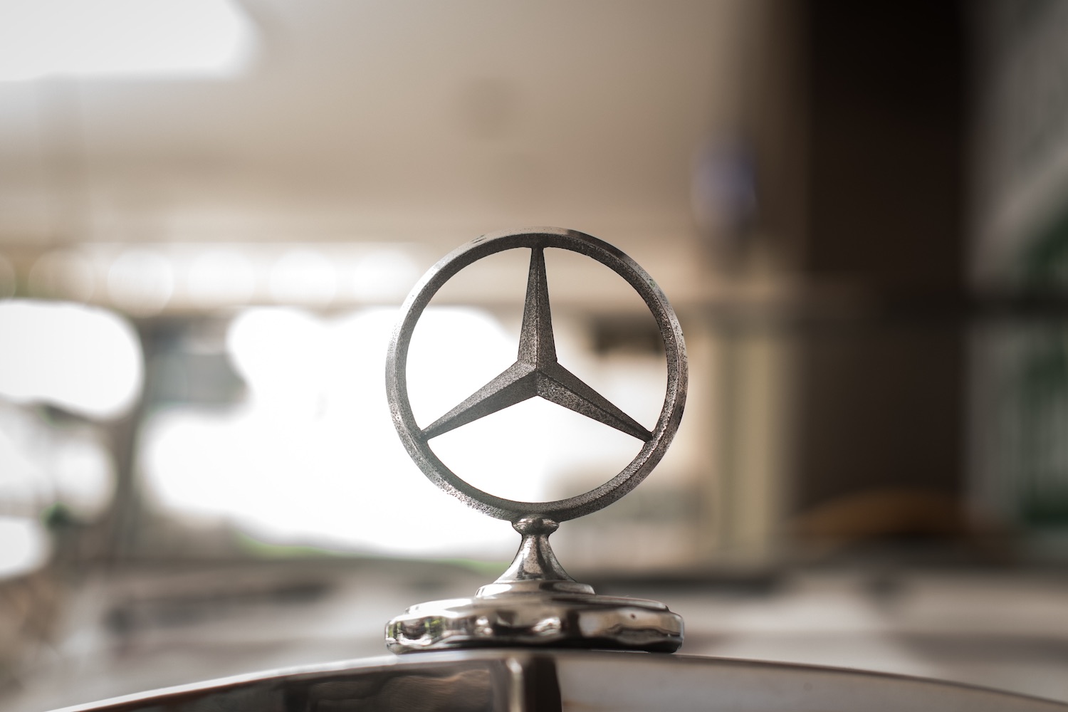 Mercedes Maker Daimler Assessments Blockchain for Provide-Chain Information Sharing