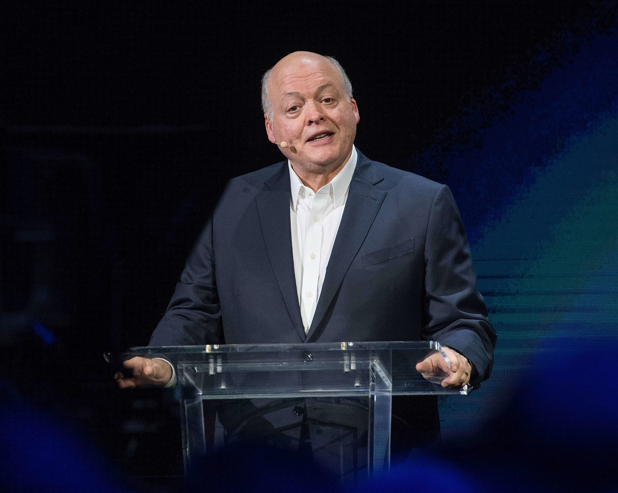 Ford CEO Jim Hackett to retire as inventory lags, automaker faucets Jim Farley