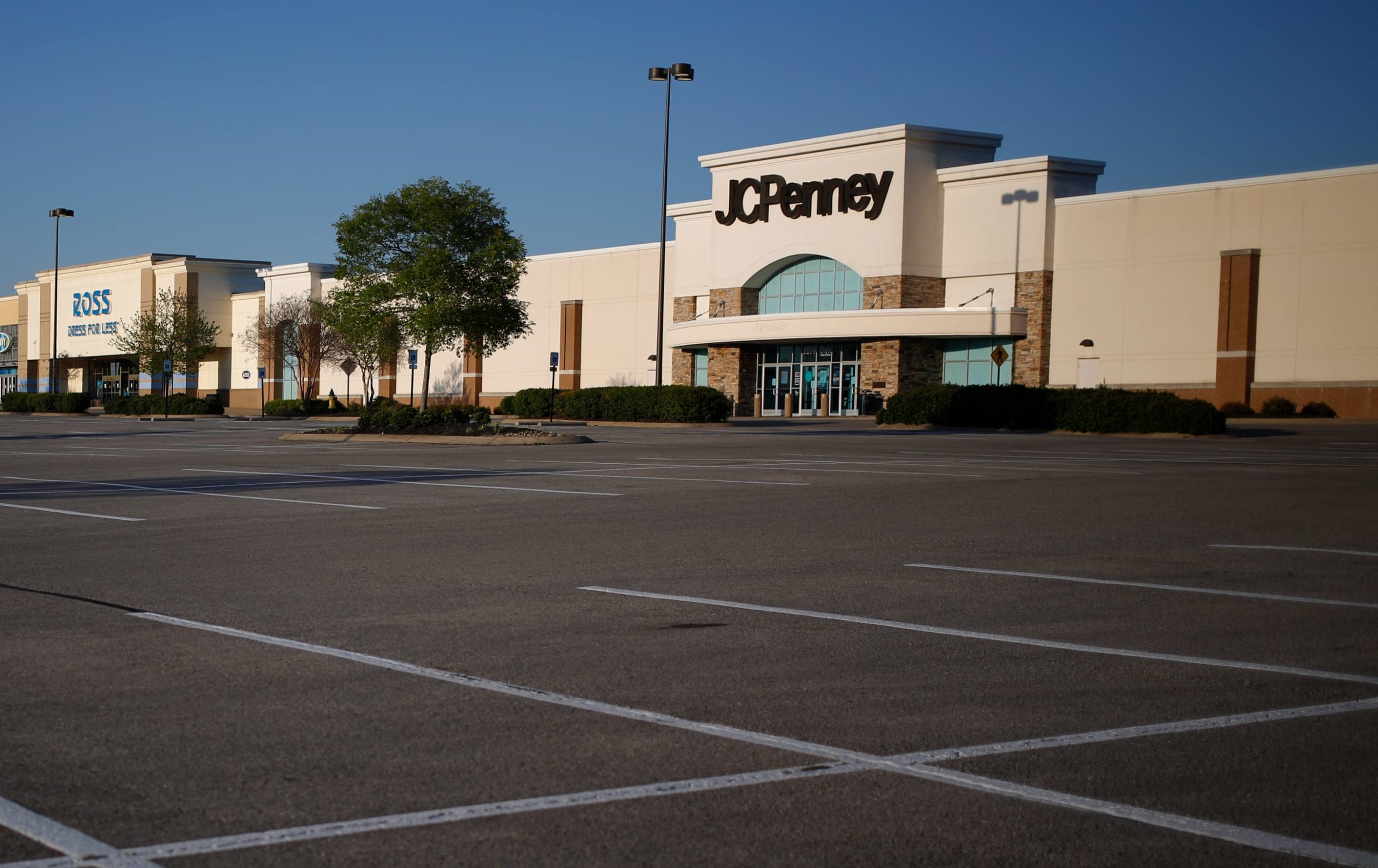 JC Penney lenders to make bid for division retailer in chapter