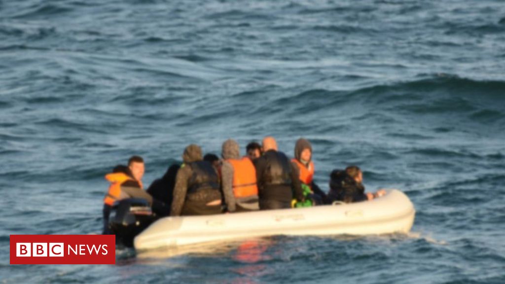 MPs launch inquiry into enhance in Channel migrant crossings