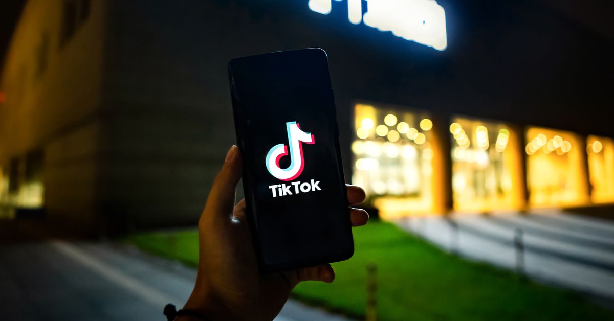 Do TikTok and WeChat actually pose a menace to Individuals?