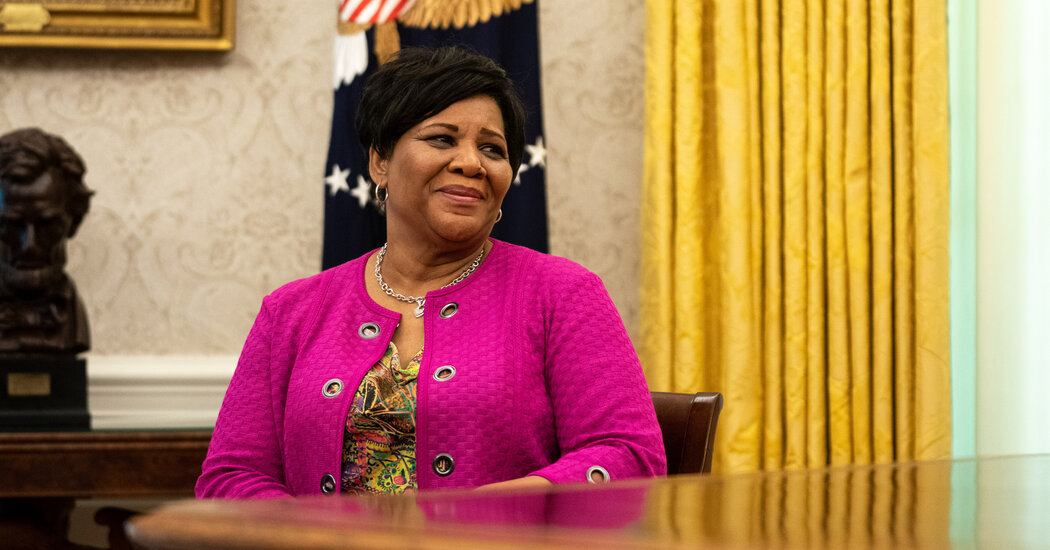 Trump Extends Pardon to Alice Johnson After She Praises Him at Conference