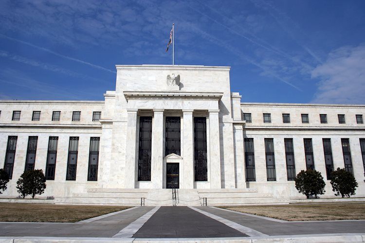 Threat urge for food fades, greenback recovers, amid fears of the Fed, forward of information