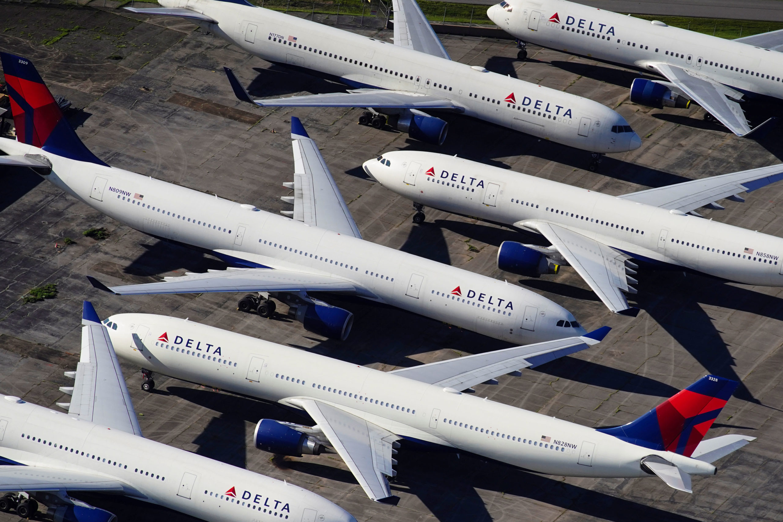 Delta will use frequent flyer program to again $6.5 billion in debt