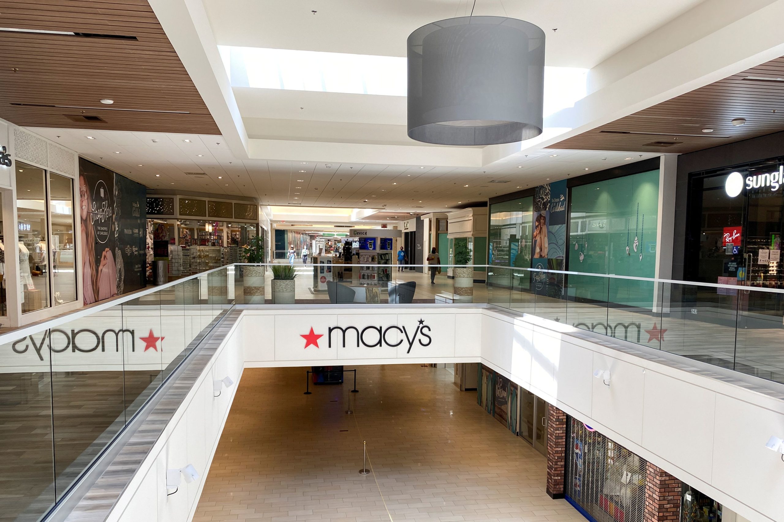 Macy’s (M) stories Q2 2020 internet loss, same-store gross sales down 35%